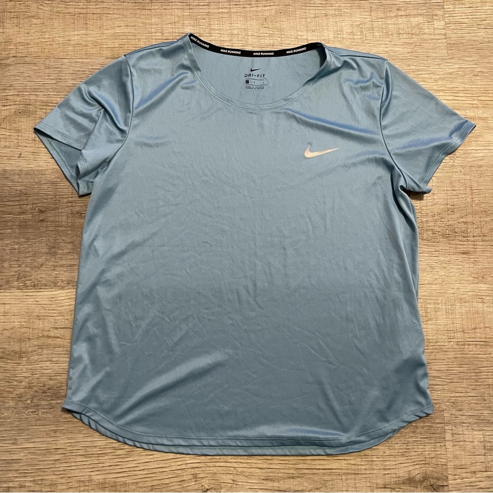 NIKE Running Tee women’s size Large